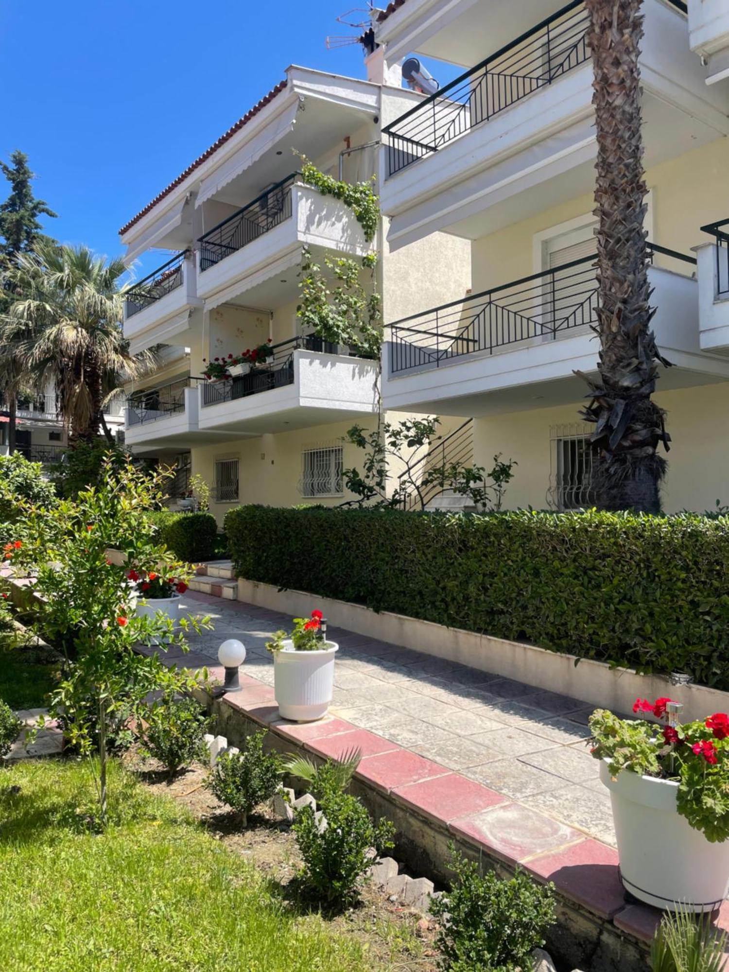 Eleni Apartment *